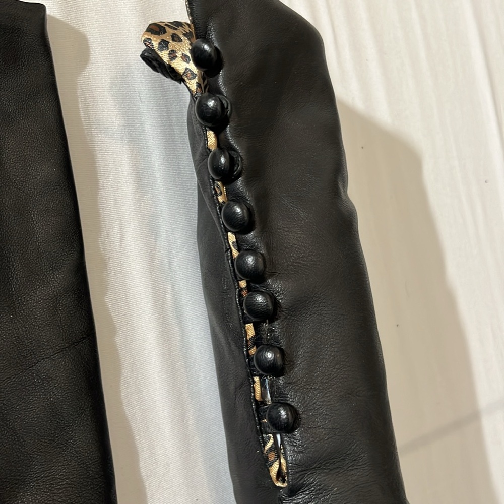 Bananna Republic long Black leather gloves silk leopard lining 8 buttons - Picture 6 of 13